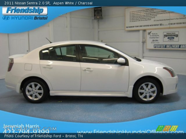 2011 Nissan Sentra 2.0 SR in Aspen White
