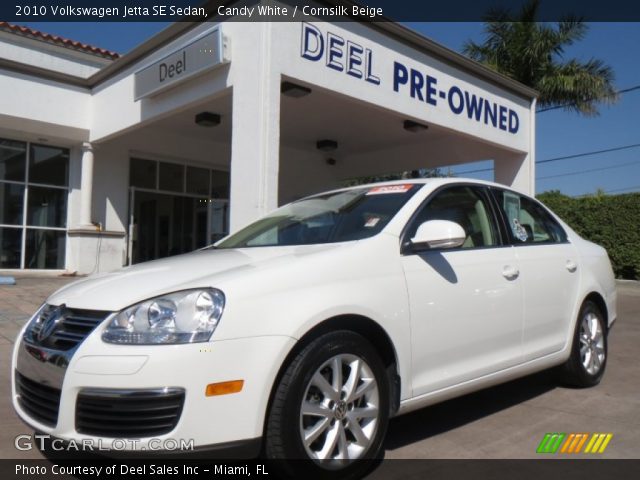 2010 Volkswagen Jetta SE Sedan in Candy White
