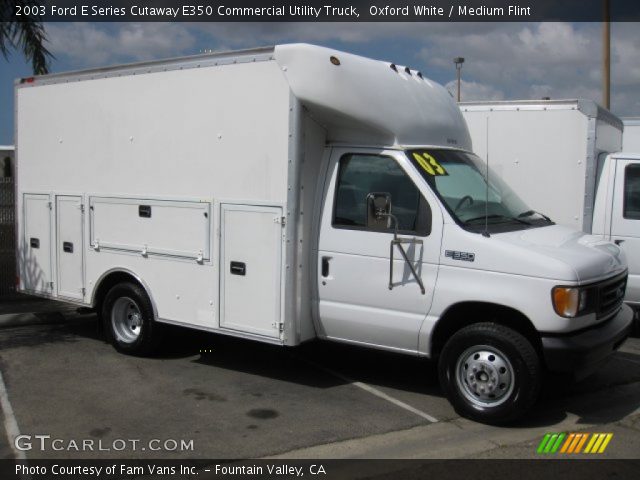 2003 Ford E Series Cutaway E350 Commercial Utility Truck in Oxford White