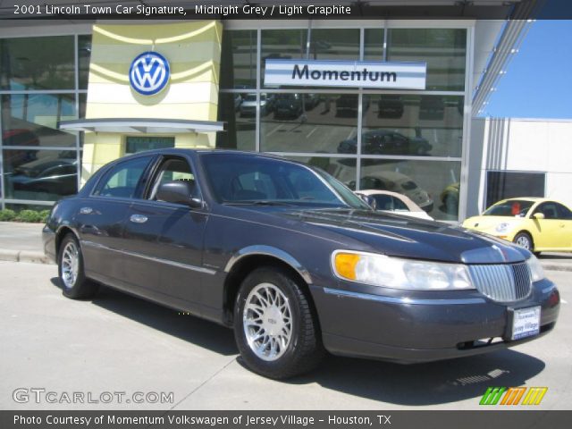 2001 Lincoln Town Car Signature in Midnight Grey