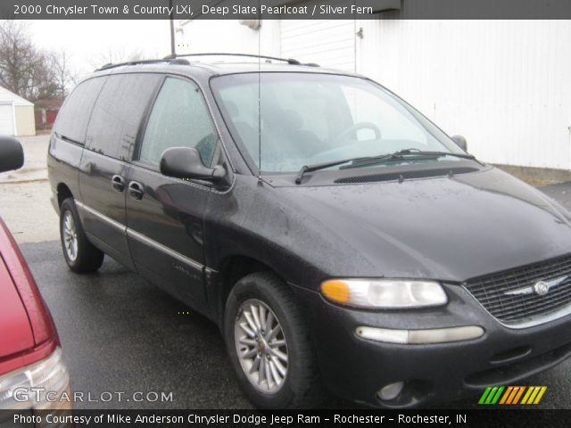 2000 Chrysler Town & Country LXi in Deep Slate Pearlcoat