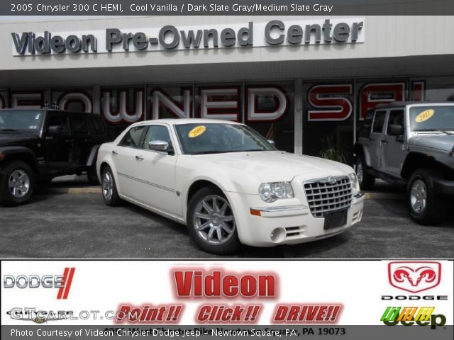 2005 Chrysler 300 C HEMI in Cool Vanilla