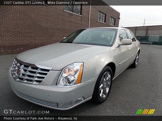 2007 Cadillac DTS Luxury II in White Diamond