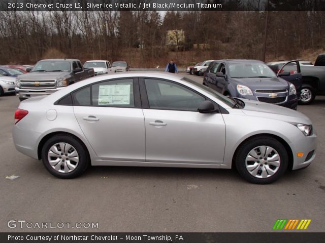 2013 Chevrolet Cruze LS in Silver Ice Metallic