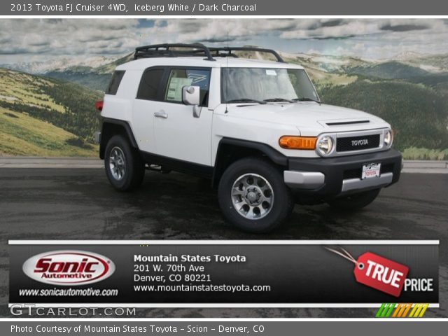 2013 Toyota FJ Cruiser 4WD in Iceberg White
