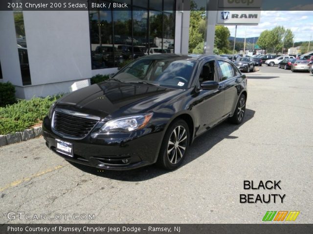 2012 Chrysler 200 S Sedan in Black