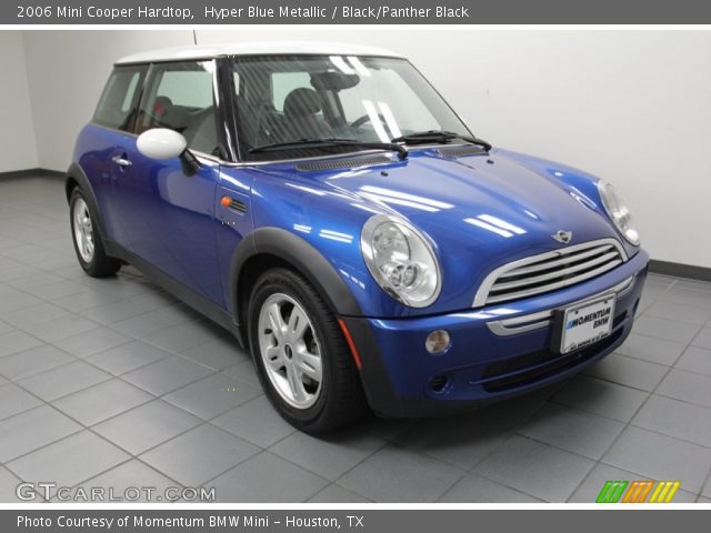 2006 Mini Cooper Hardtop in Hyper Blue Metallic