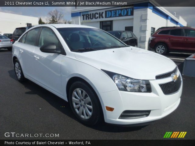 2011 Chevrolet Cruze LS in Summit White