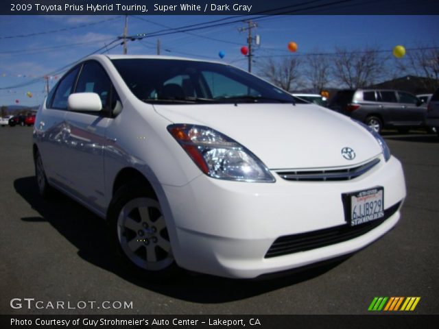 2009 Toyota Prius Hybrid Touring in Super White