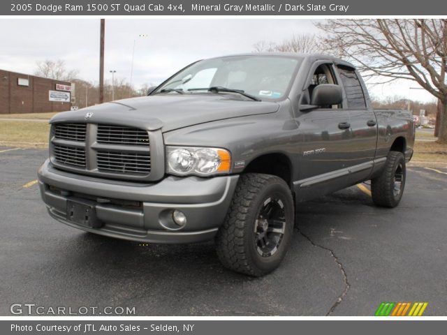 2005 Dodge Ram 1500 ST Quad Cab 4x4 in Mineral Gray Metallic