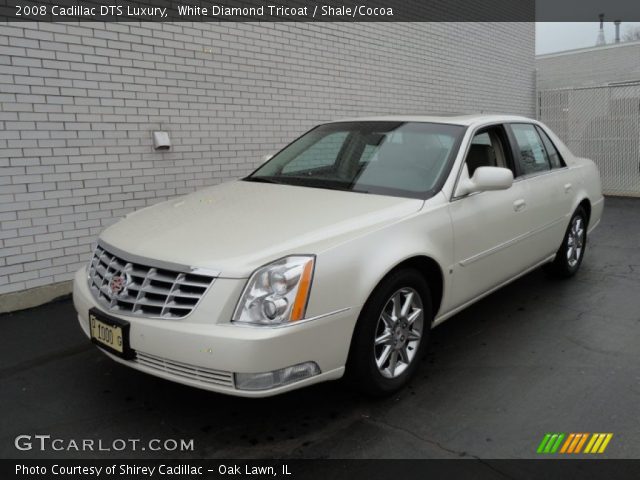 2008 Cadillac DTS Luxury in White Diamond Tricoat