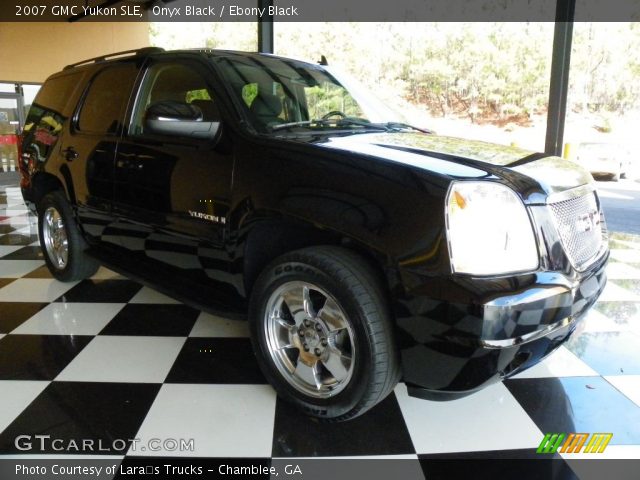 2007 GMC Yukon SLE in Onyx Black