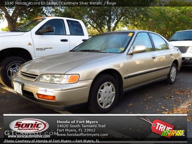 1995 Honda Accord EX Sedan in Cashmere Silver Metallic