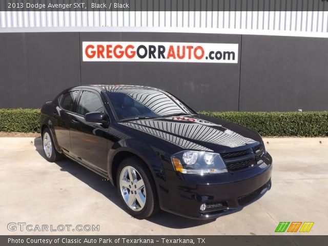 2013 Dodge Avenger SXT in Black
