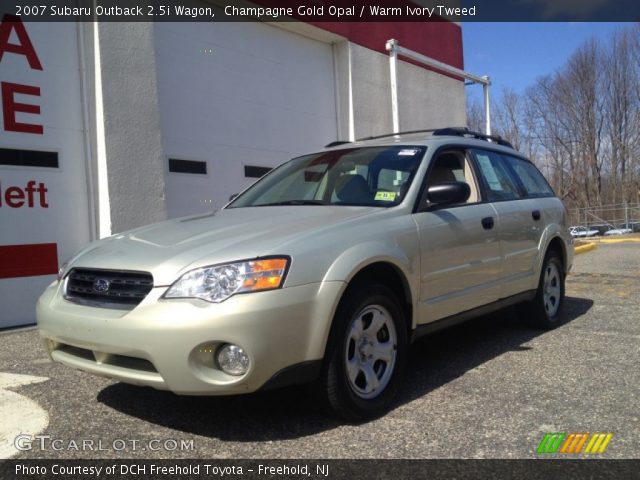 2007 Subaru Outback 2.5i Wagon in Champagne Gold Opal