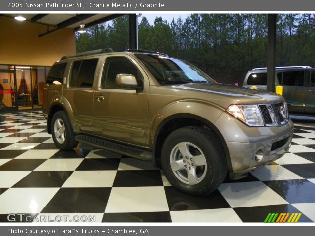 2005 Nissan Pathfinder SE in Granite Metallic