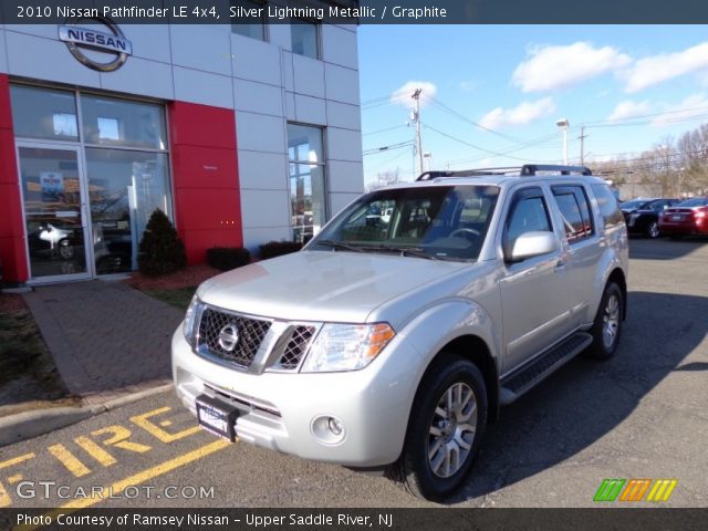 2010 Nissan Pathfinder LE 4x4 in Silver Lightning Metallic