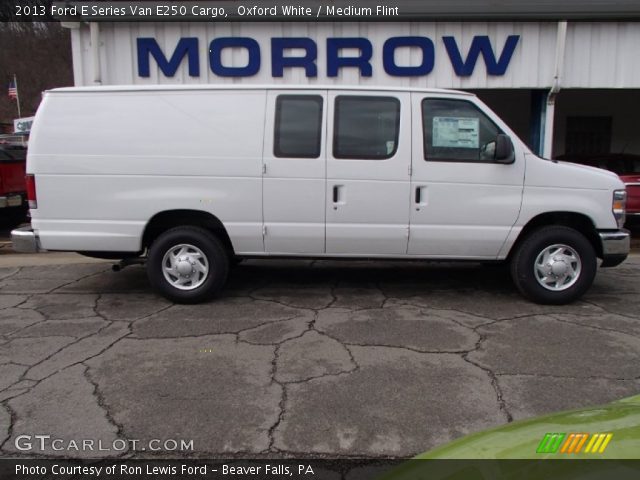 2013 Ford E Series Van E250 Cargo in Oxford White