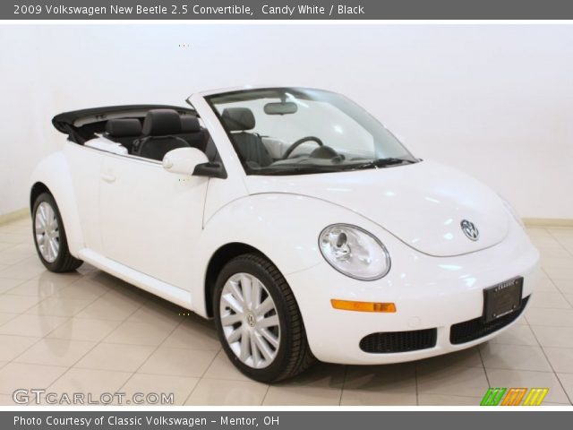 2009 Volkswagen New Beetle 2.5 Convertible in Candy White