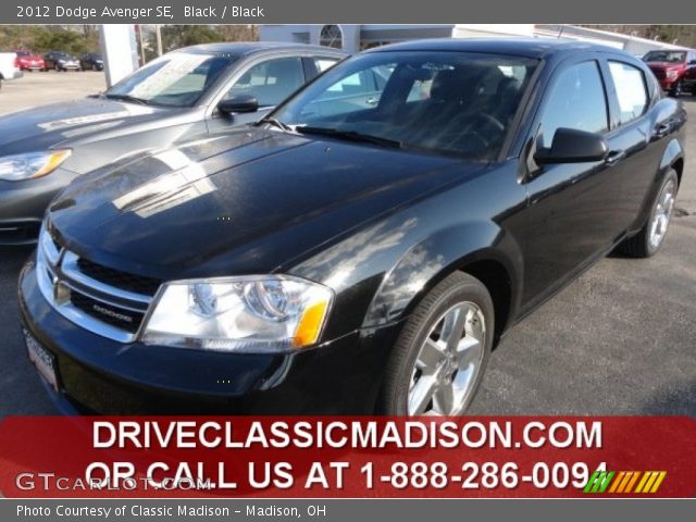 2012 Dodge Avenger SE in Black