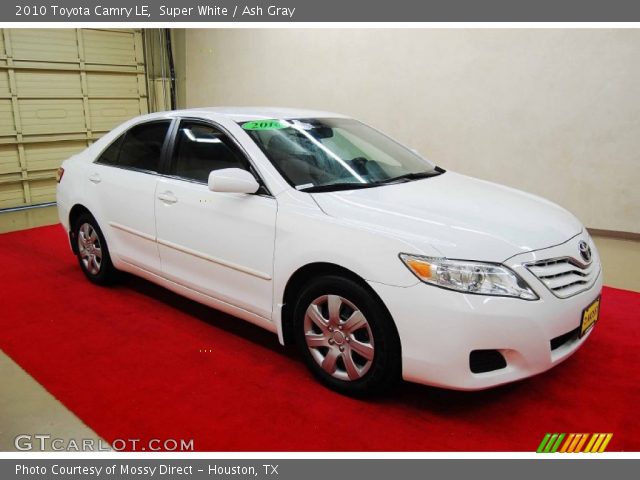 2010 Toyota Camry LE in Super White