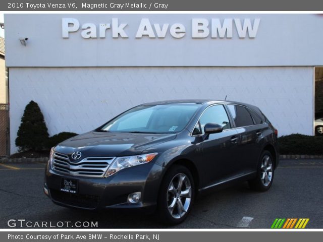 2010 Toyota Venza V6 in Magnetic Gray Metallic