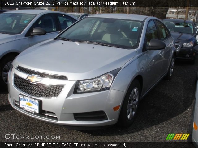 2013 Chevrolet Cruze LS in Silver Ice Metallic