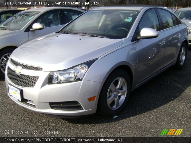 2013 Chevrolet Cruze LT in Silver Ice Metallic