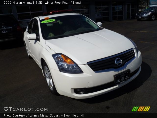 2009 Nissan Altima 3.5 SE in Winter Frost Pearl