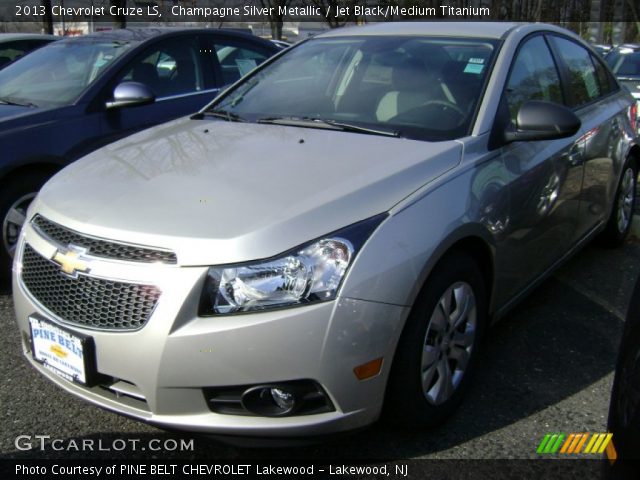 2013 Chevrolet Cruze LS in Champagne Silver Metallic