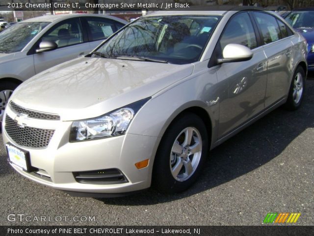 2013 Chevrolet Cruze LT in Champagne Silver Metallic