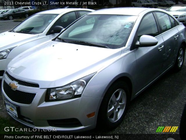 2013 Chevrolet Cruze LT in Silver Ice Metallic