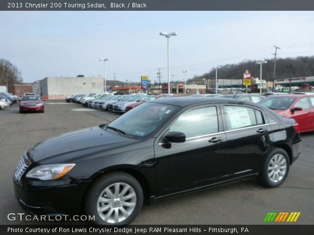 2013 Chrysler 200 Touring Sedan in Black