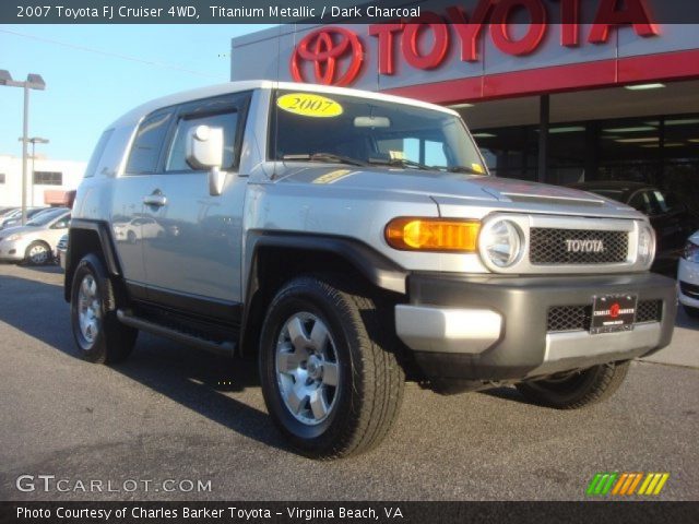 2007 Toyota FJ Cruiser 4WD in Titanium Metallic