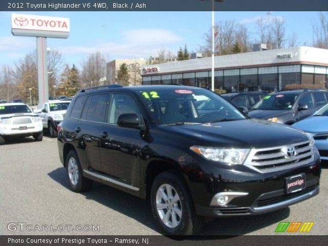 2012 Toyota Highlander V6 4WD in Black