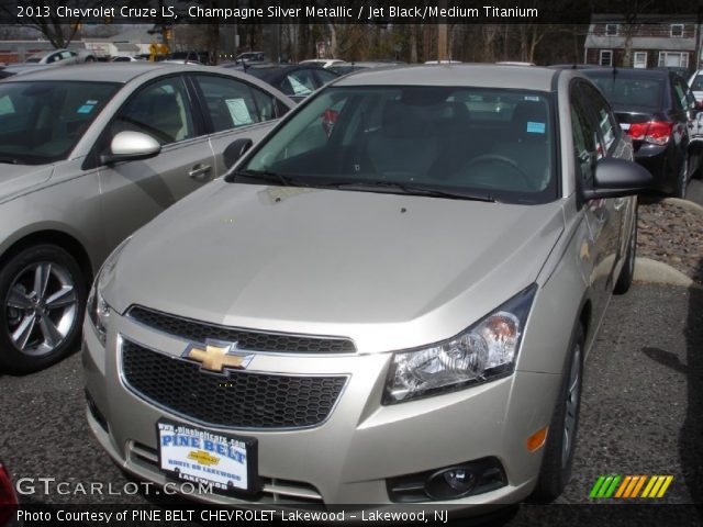 2013 Chevrolet Cruze LS in Champagne Silver Metallic