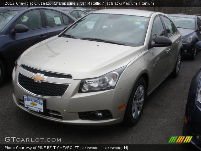 2013 Chevrolet Cruze LS in Champagne Silver Metallic