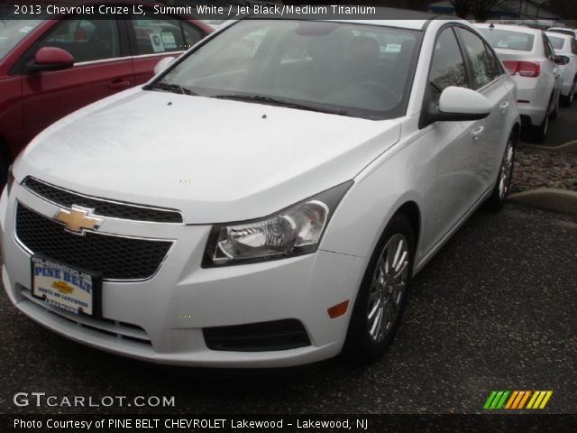 2013 Chevrolet Cruze LS in Summit White
