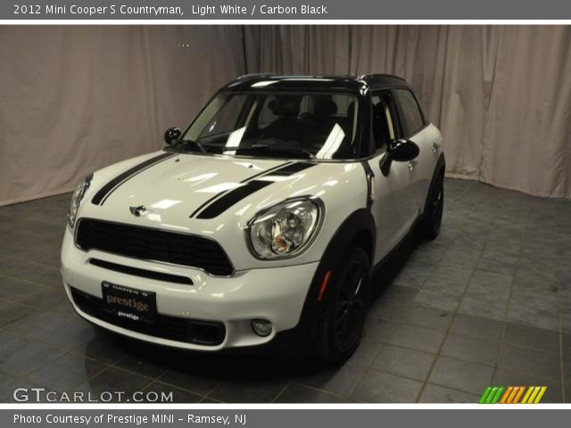 2012 Mini Cooper S Countryman in Light White
