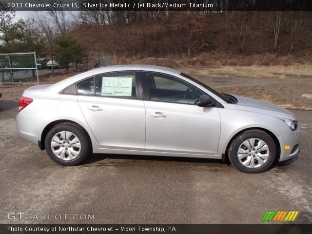 2013 Chevrolet Cruze LS in Silver Ice Metallic