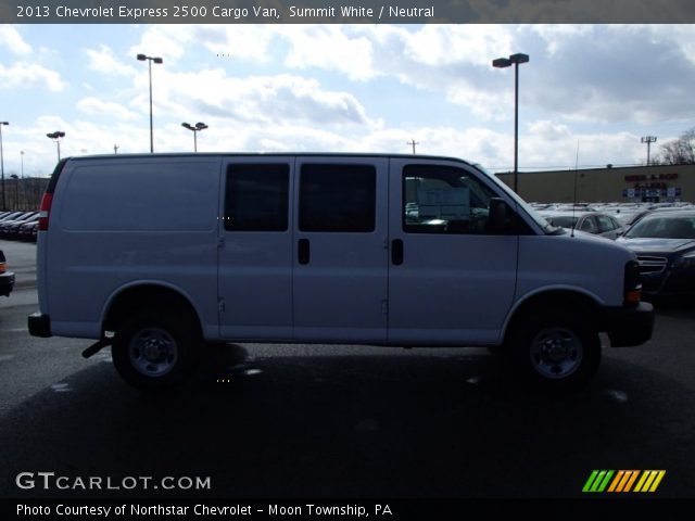 2013 Chevrolet Express 2500 Cargo Van in Summit White