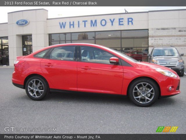 2013 Ford Focus SE Sedan in Race Red