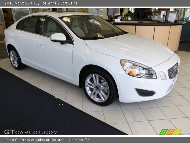 2013 Volvo S60 T5 in Ice White