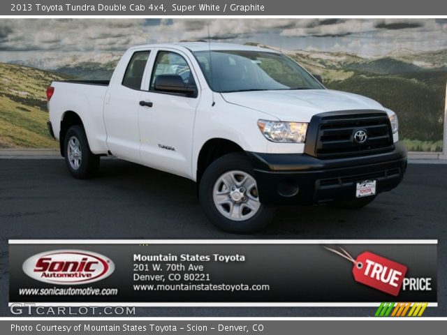 2013 Toyota Tundra Double Cab 4x4 in Super White