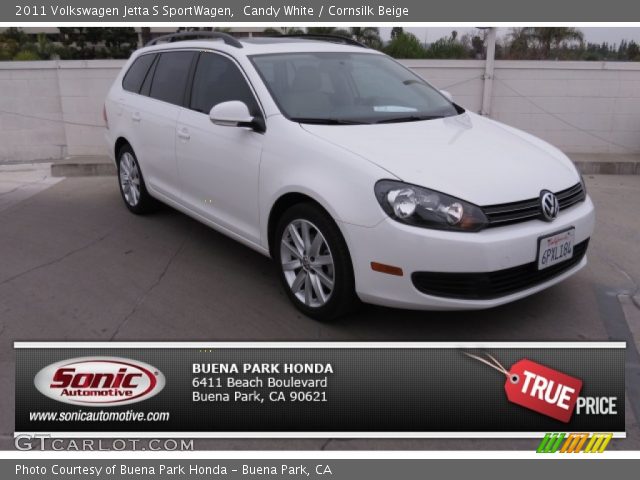 2011 Volkswagen Jetta S SportWagen in Candy White
