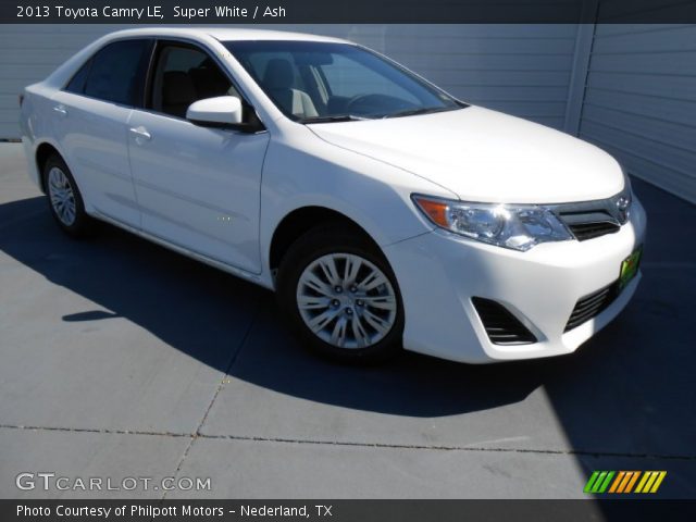 2013 Toyota Camry LE in Super White