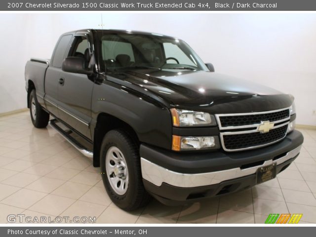2007 Chevrolet Silverado 1500 Classic Work Truck Extended Cab 4x4 in Black