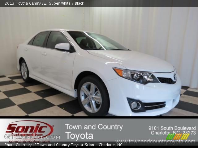 2013 Toyota Camry SE in Super White