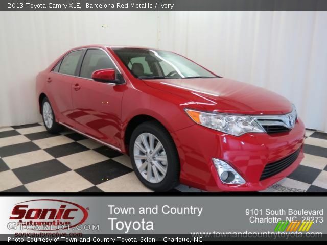 2013 Toyota Camry XLE in Barcelona Red Metallic
