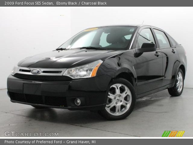 2009 Ford Focus SES Sedan in Ebony Black